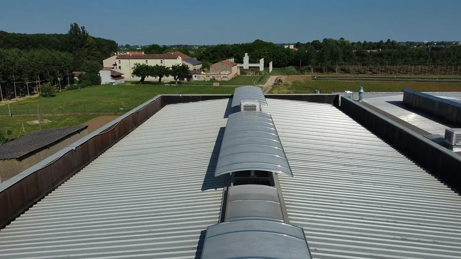 Montaggio copertura prefabbricato industriale stoccaggio merce Cremona